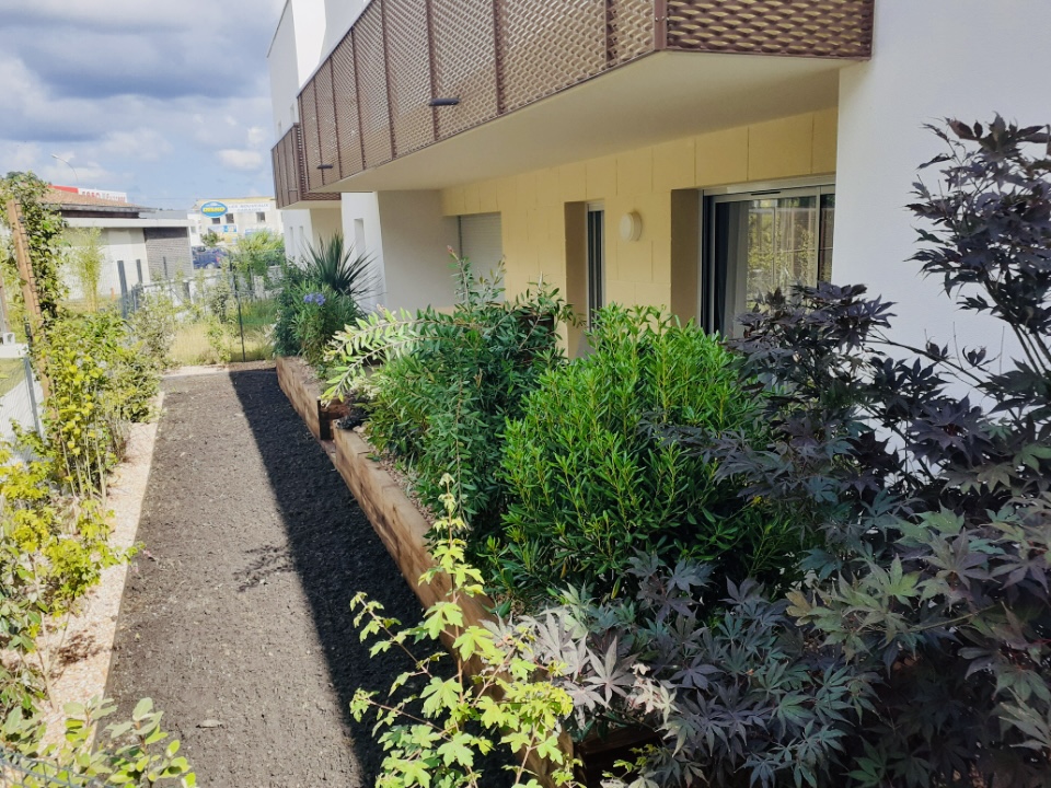 Création d&rsquo;un jardin privatif dans une résidence à Villenave-d&rsquo;Ornon