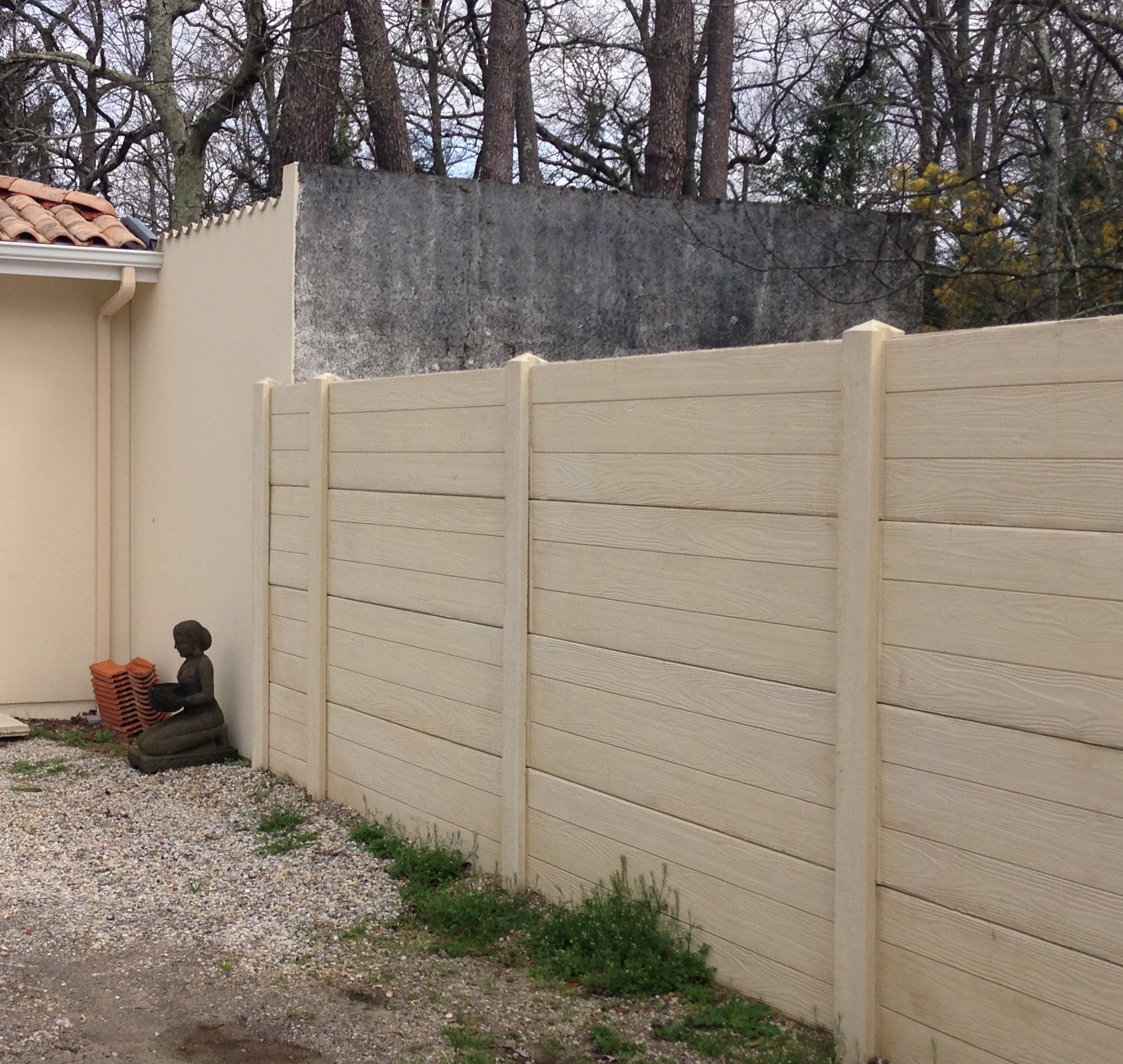 Pose de clôture en béton à Cestas