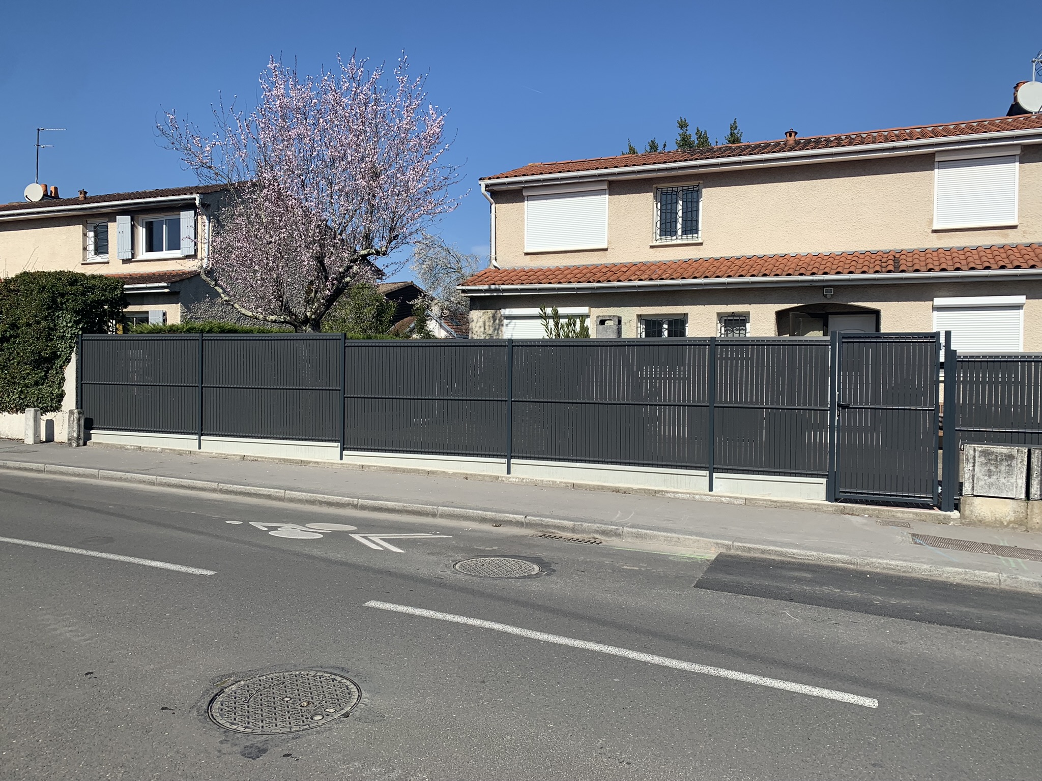 Pose de clôture en panneaux rigides en Gironde
