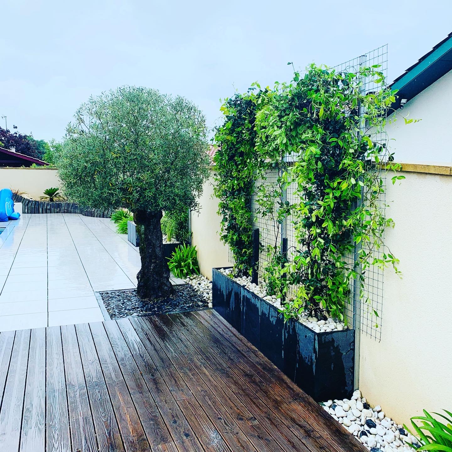 Création d&rsquo;une jardinière en ardoise à Cestas