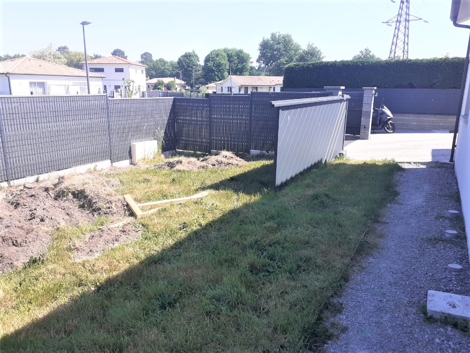 Aménagement de jardin pour cacher le vis-à-vis à Léognan