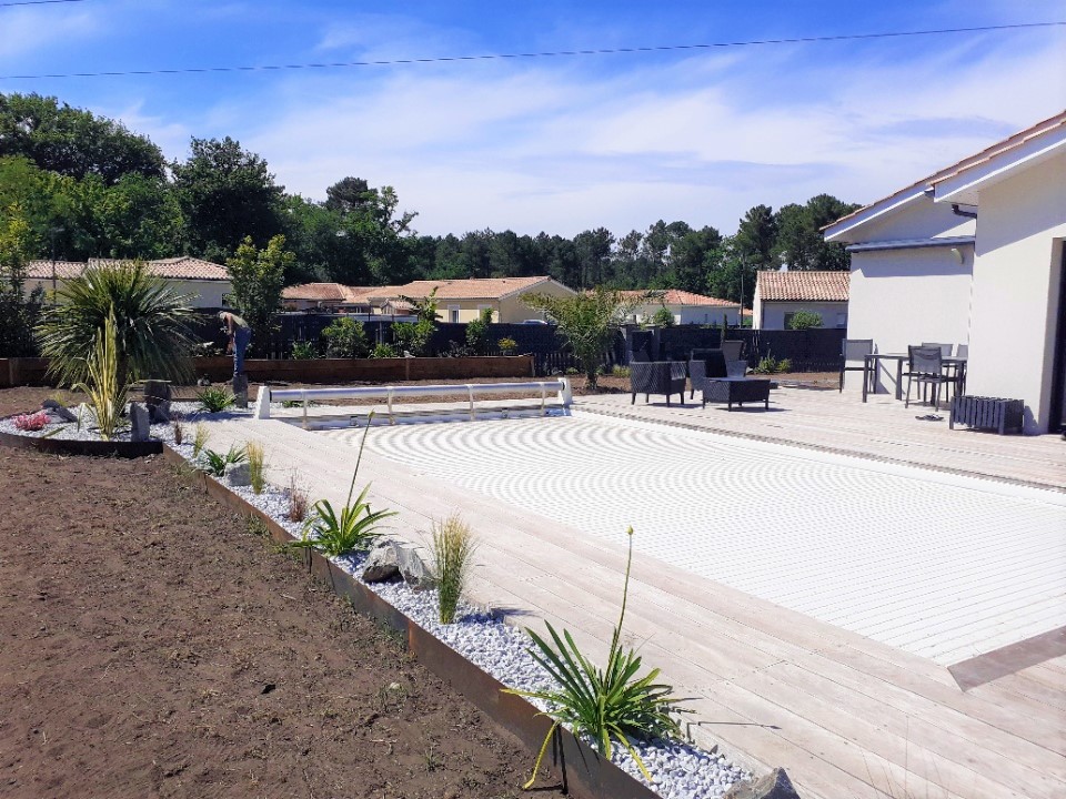 Aménagement de jardin pour cacher le vis-à-vis à Léognan